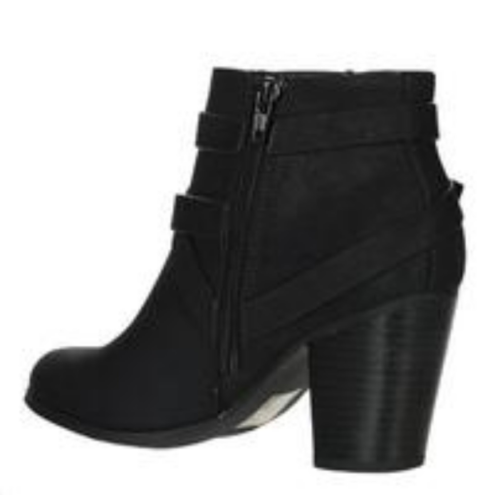 Boots - Picture 2 of 3